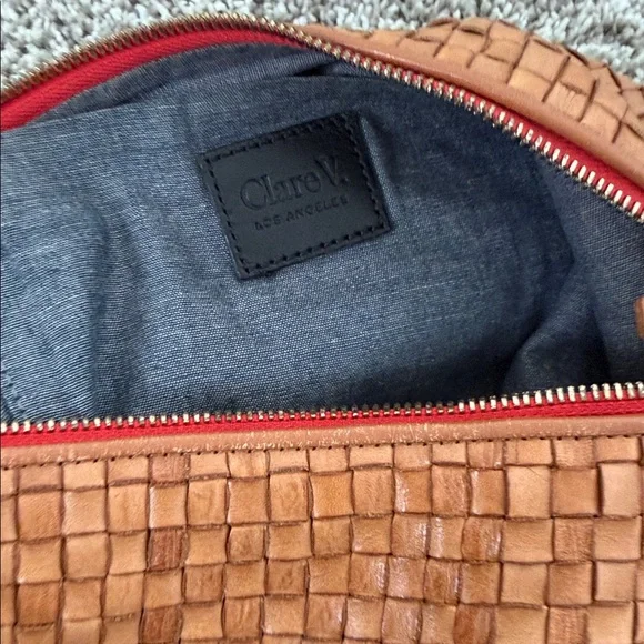 Clare V Moyen Messenger - Picture 8 of 8